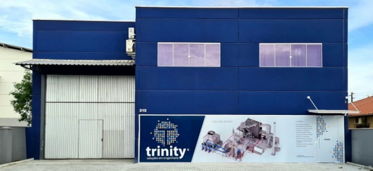 Trinity completa 5 anos com casa nova